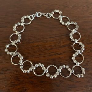 925 silver bracelet. Dainty. Vintage piece.
